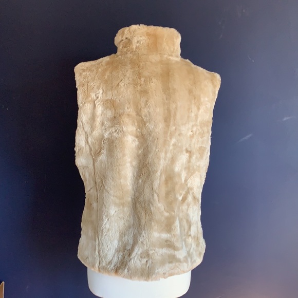 Coldwater Creek faux fur vest. Size L. Like new - Picture 3 of 4